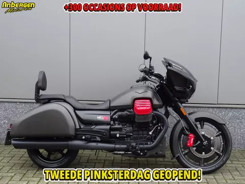 Moto Guzzi MGX 21 FLYING FORTRESS