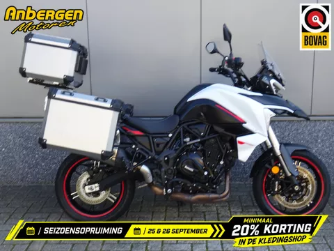 Benelli TRK 702 ABS