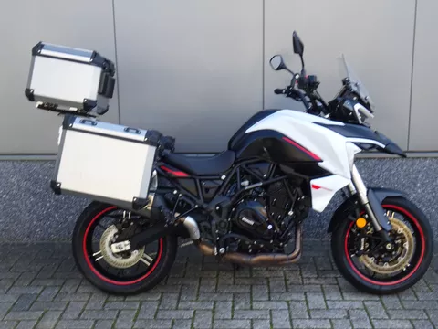 Benelli TRK 702 ABS
